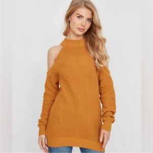 GUESS | Cut Out Shoulder Kailyn Sweater in Medieval Gold Size Medium